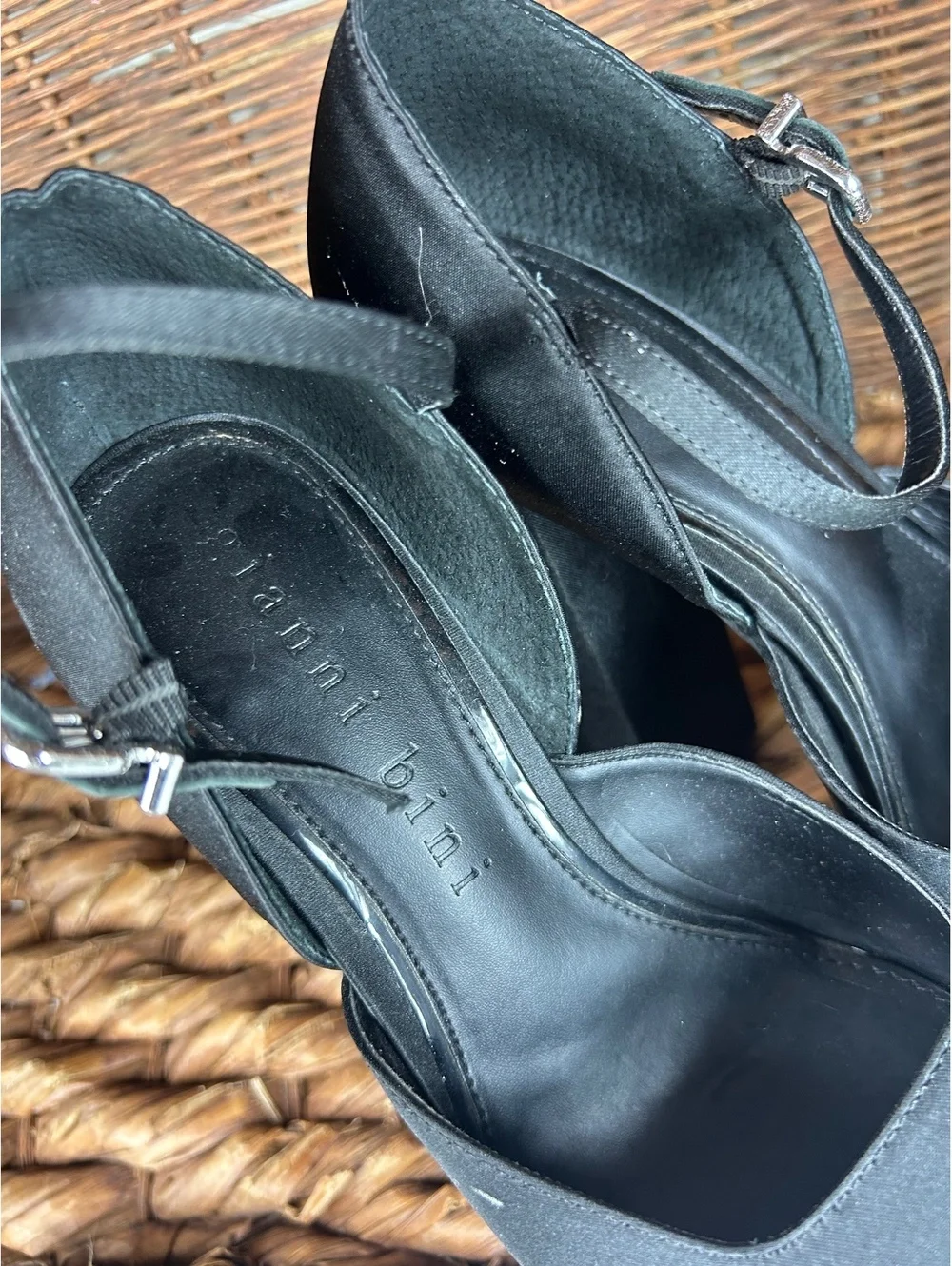Giana Bini Black platform Mary Jane heels